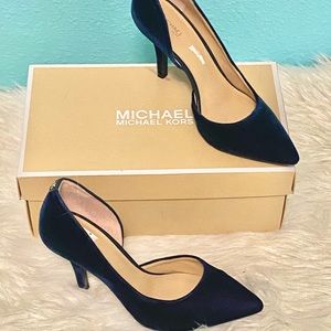 Michael Kors blue velvet low heel dress shoe size 8